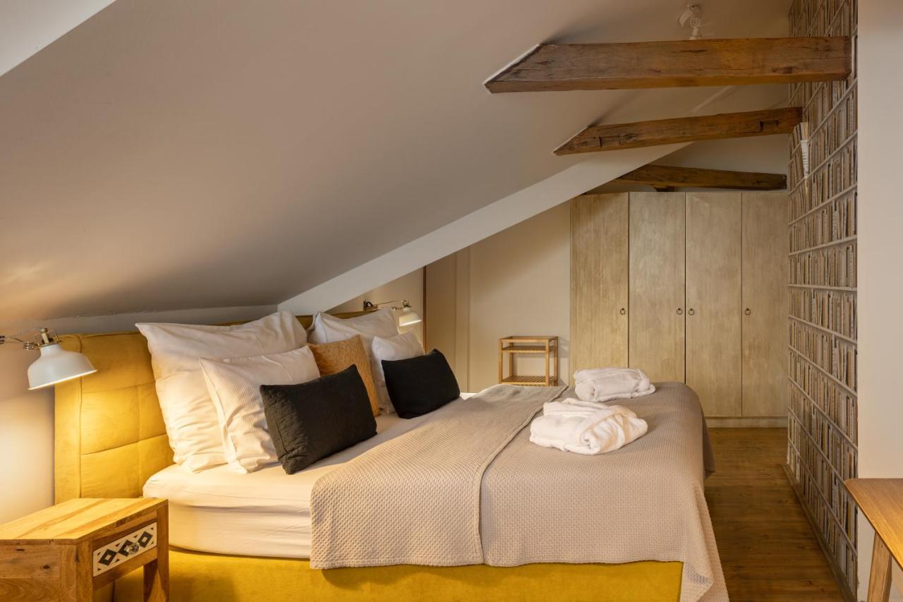 Daire Gigantic Boho Chic 3 Bedroom 3 Bathroom Loft With Hanging Chair Prag